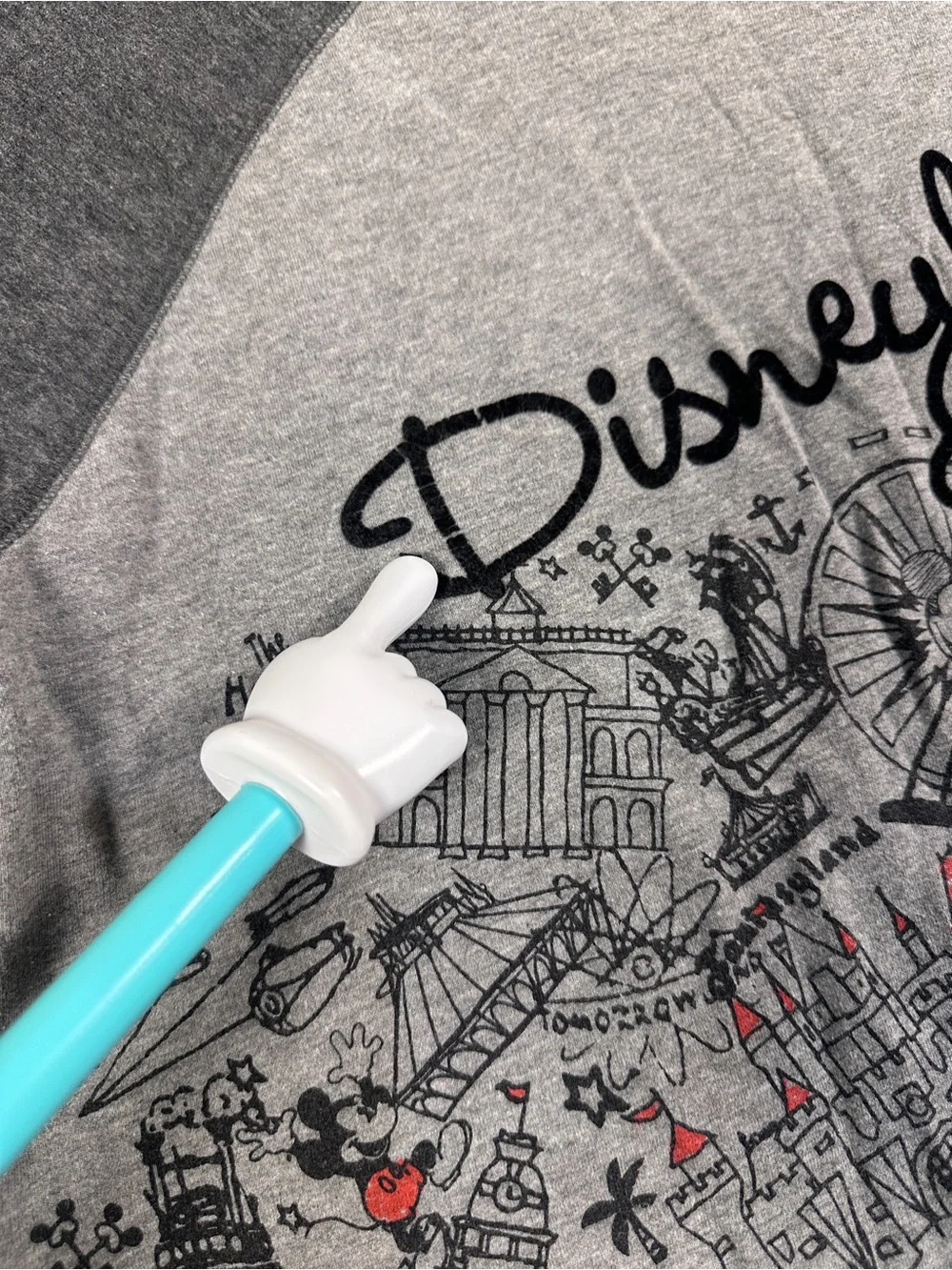 Women’s Gray Raglan Disneyland Sweatshirt Large